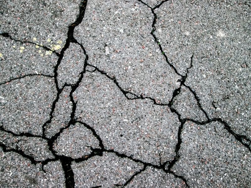 Crack Repair in Driveways